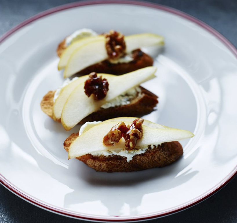 PartyFood - Crostini with Ricotta and Pear